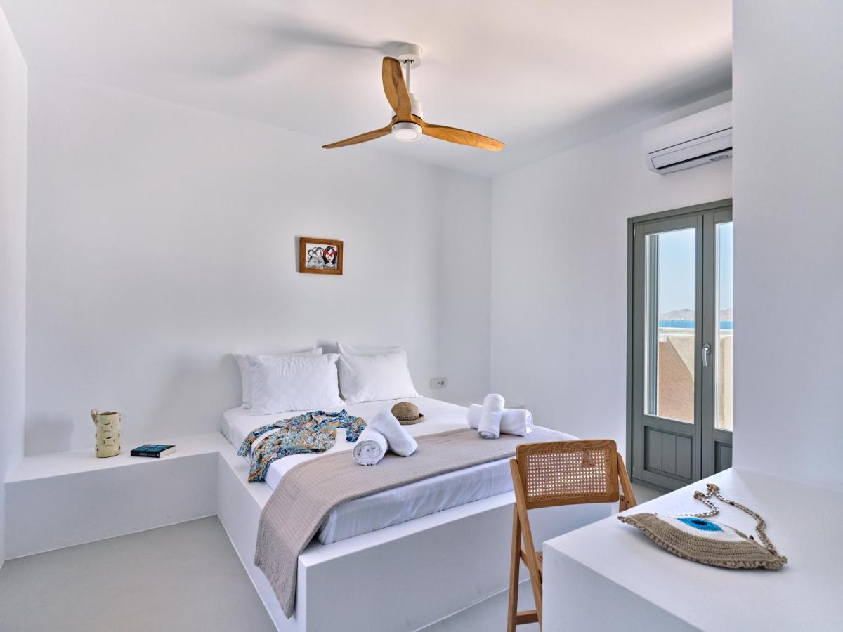 Siora Of Paros - Ammiralis & Castelis Villa Náousa Exteriör bild