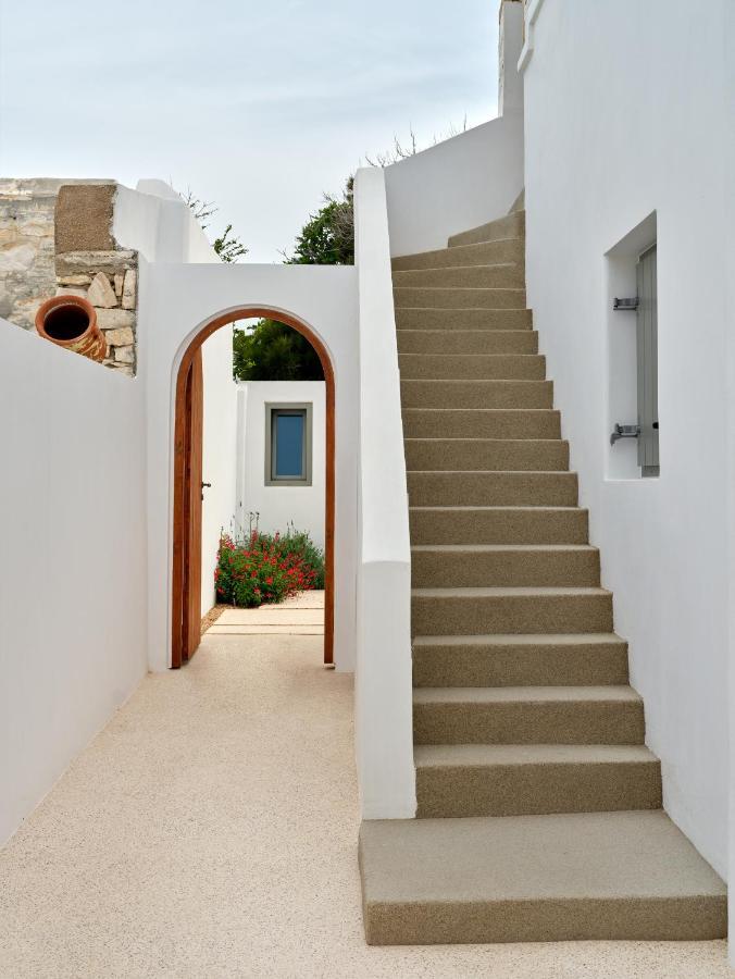 Siora Of Paros - Ammiralis & Castelis Villa Náousa Exteriör bild